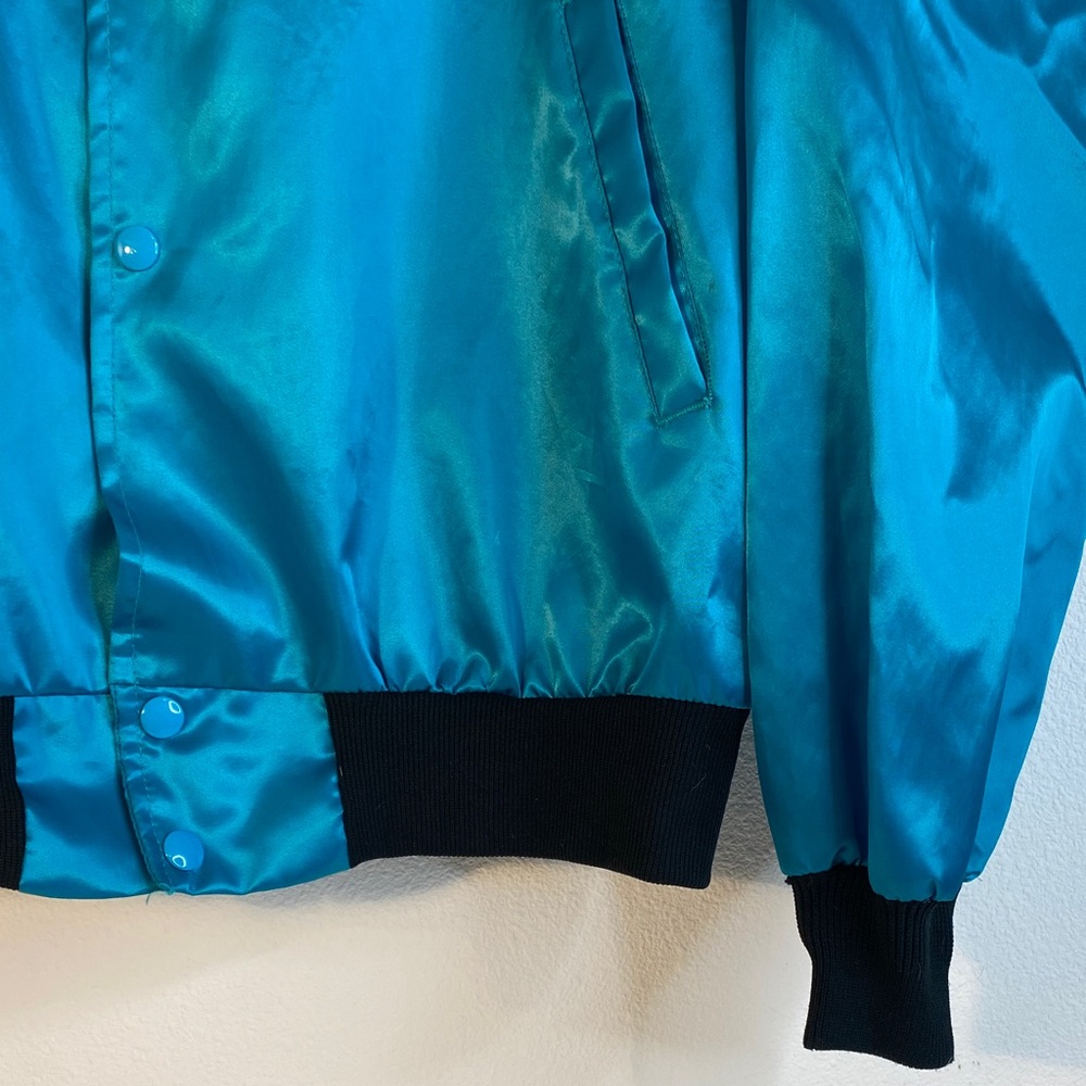 Teal Bomber Jacket With Geometric Pattern 80s-90s - image 4